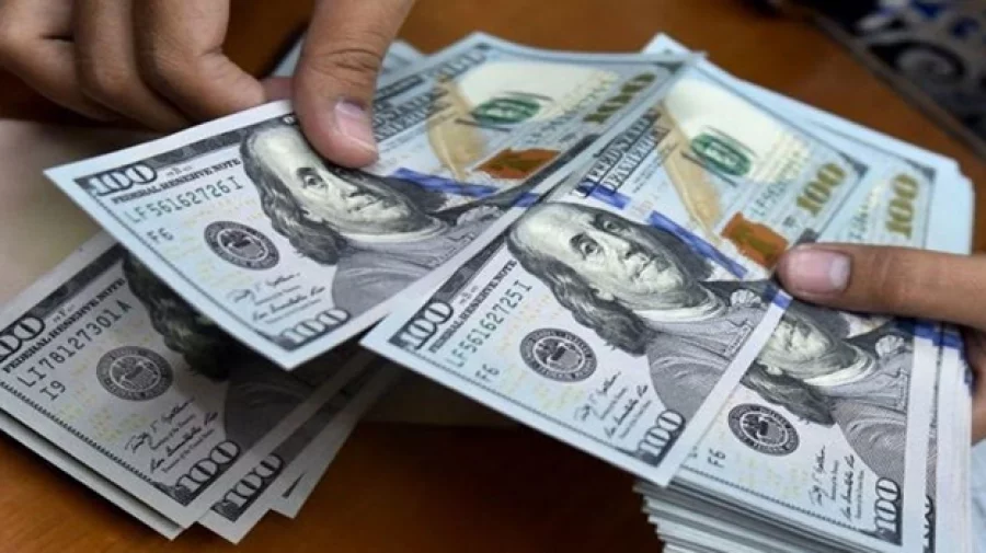 পাঁচ দশকে ডলারের দাম বেড়েছে ১৫১৬ শতাংশ