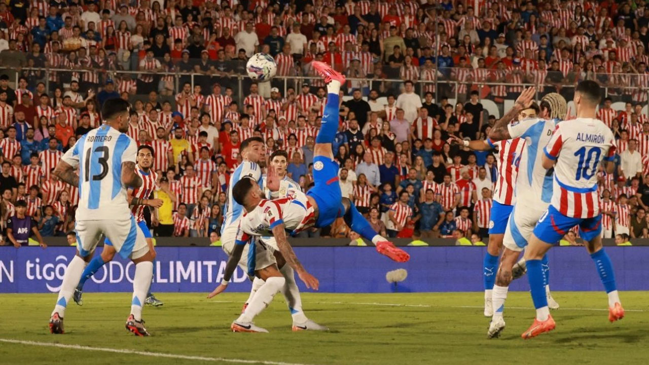 Messi's Argentina lost to Paraguay