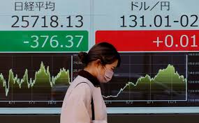 Asian stock markets plunge on first day of week, oil prices fall