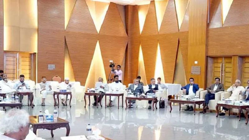 Extending the state of emergency will make you look like an opposition leader