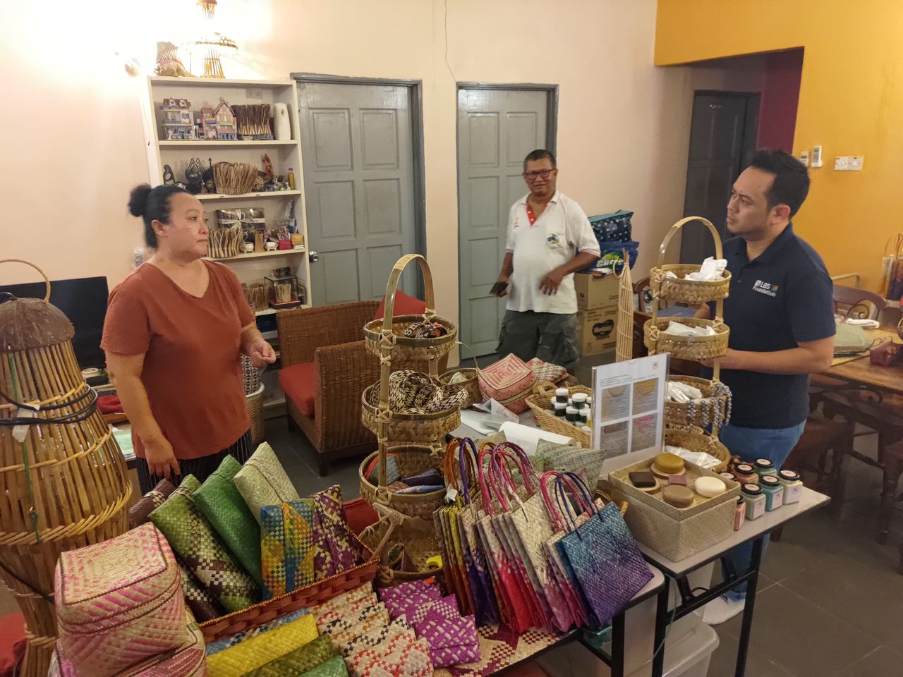 BB relaxes forex rules for SMEs, permits $3,000 yearly payments abroad