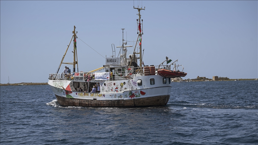 Israeli Navy attacks 3 vessels of Gaza-bound Freedom Flotilla Coalition