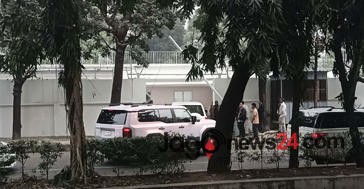 Zubaida and Zaima Rahman arrive at Gulshan residence